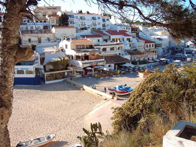 gal/Peter_Belinfante/Roadworks/Carvoeiro 21 tm 28.04.05 00007 plein.jpg